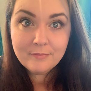 Meet your Posher, Jade